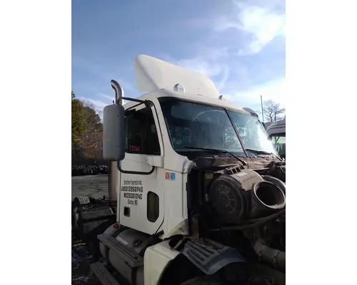 FREIGHTLINER COLUMBIA 120 CAB