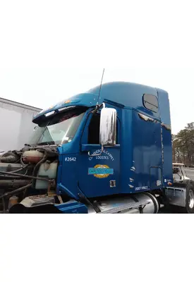 FREIGHTLINER COLUMBIA 120 CAB