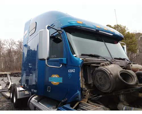 FREIGHTLINER COLUMBIA 120 CAB