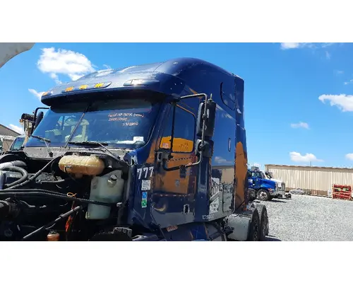 FREIGHTLINER COLUMBIA 120 CAB