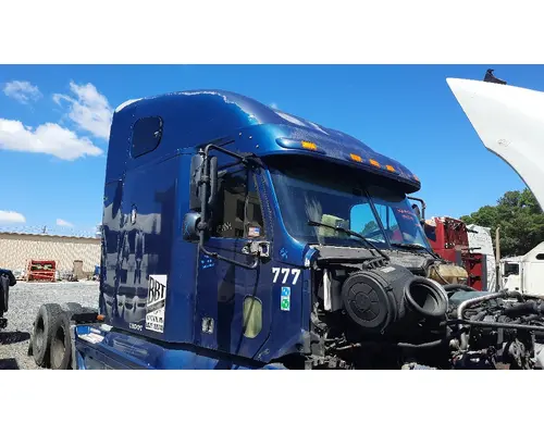 FREIGHTLINER COLUMBIA 120 CAB
