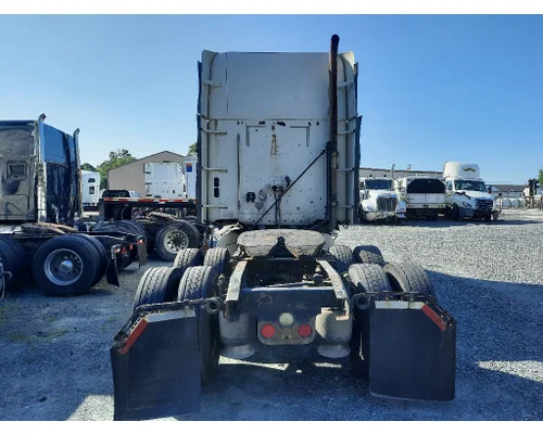 FREIGHTLINER COLUMBIA 120 CAB