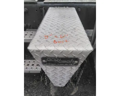 FREIGHTLINER COLUMBIA 120 CHAIN HANGER