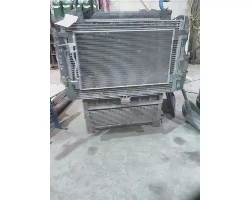 FREIGHTLINER COLUMBIA 120 COOLING ASSEMBLY (RAD, COND, ATAAC)