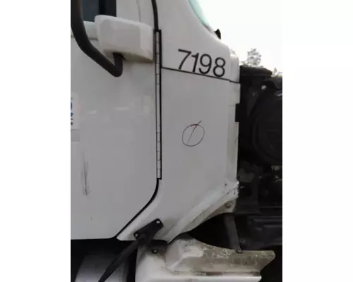 FREIGHTLINER COLUMBIA 120 COWL