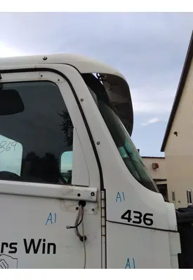FREIGHTLINER COLUMBIA 120 COWL