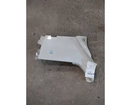 FREIGHTLINER COLUMBIA 120 COWL