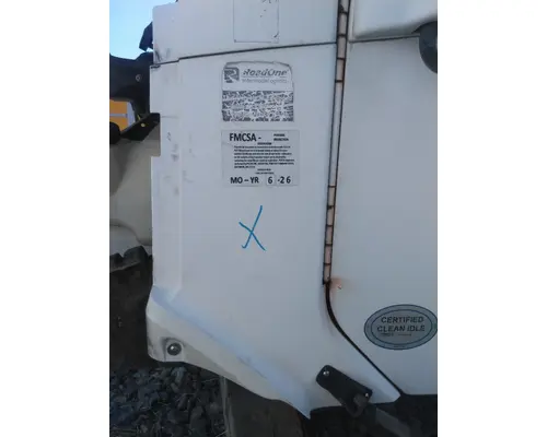FREIGHTLINER COLUMBIA 120 COWL