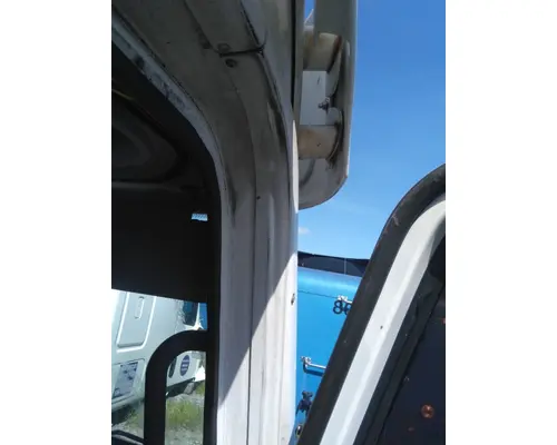 FREIGHTLINER COLUMBIA 120 COWL