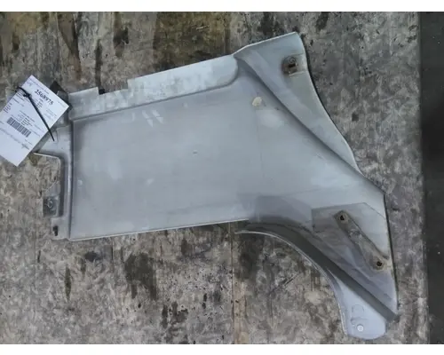 FREIGHTLINER COLUMBIA 120 COWL