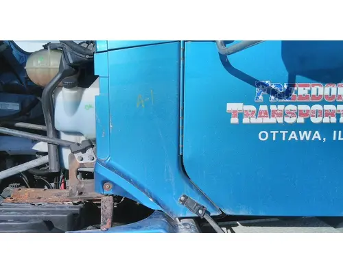 FREIGHTLINER COLUMBIA 120 COWL