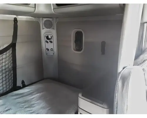 FREIGHTLINER COLUMBIA 120 Cab Assembly