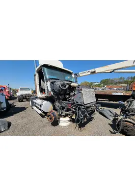 FREIGHTLINER COLUMBIA 120 Cab
