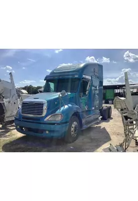 FREIGHTLINER COLUMBIA 120 Cab