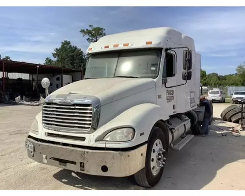 FREIGHTLINER COLUMBIA 120 Cab