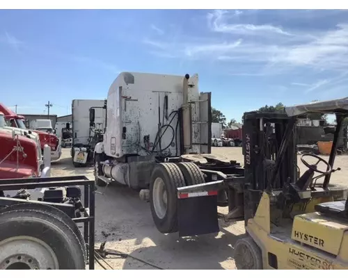 FREIGHTLINER COLUMBIA 120 Cab