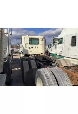 FREIGHTLINER COLUMBIA 120 Cab