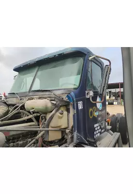 FREIGHTLINER COLUMBIA 120 Cab