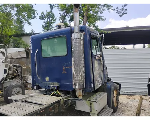 FREIGHTLINER COLUMBIA 120 Cab