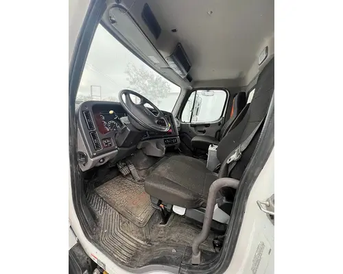 FREIGHTLINER COLUMBIA 120 Complete Vehicle