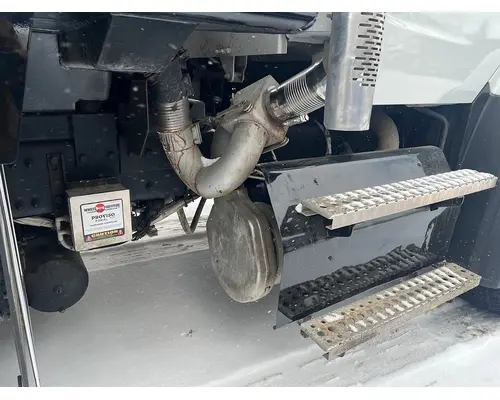 FREIGHTLINER COLUMBIA 120 Complete Vehicle