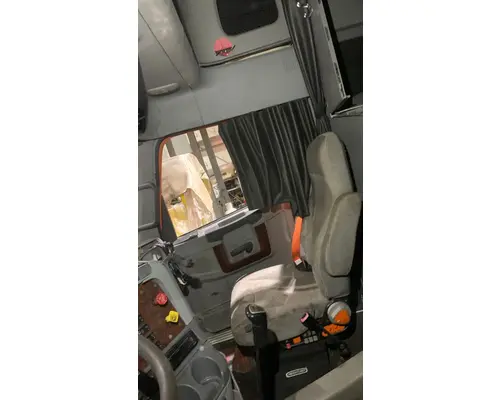 FREIGHTLINER COLUMBIA 120 Complete Vehicle