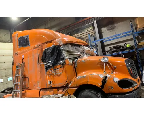 FREIGHTLINER COLUMBIA 120 Complete Vehicle
