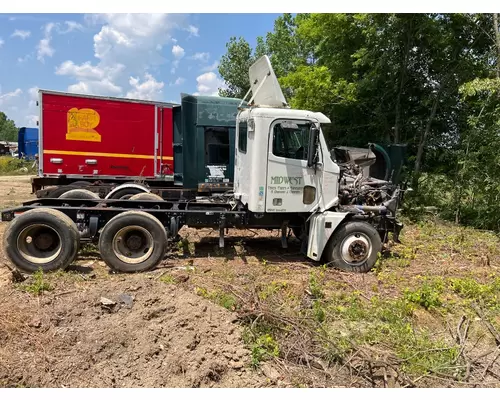 FREIGHTLINER COLUMBIA 120 Complete Vehicle