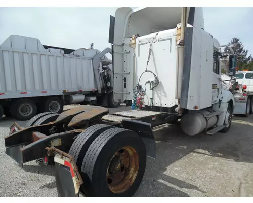 FREIGHTLINER COLUMBIA 120 DISMANTLED TRUCK