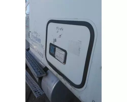 FREIGHTLINER COLUMBIA 120 DOOR, COMPARTMENT