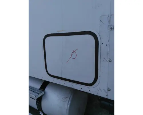 FREIGHTLINER COLUMBIA 120 DOOR, COMPARTMENT
