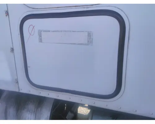 FREIGHTLINER COLUMBIA 120 DOOR, COMPARTMENT