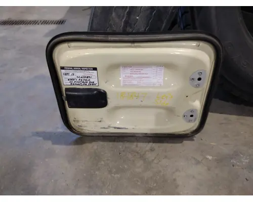 FREIGHTLINER COLUMBIA 120 DOOR, COMPARTMENT