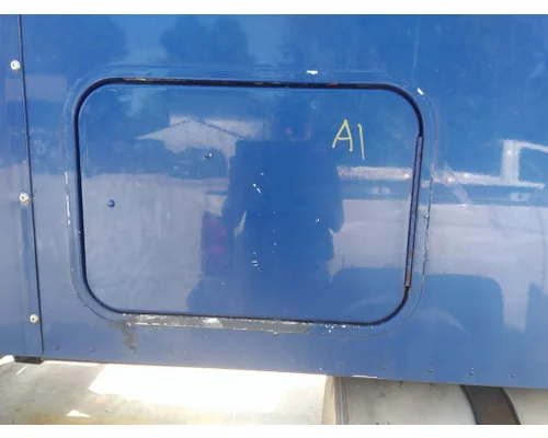 FREIGHTLINER COLUMBIA 120 DOOR, COMPARTMENT