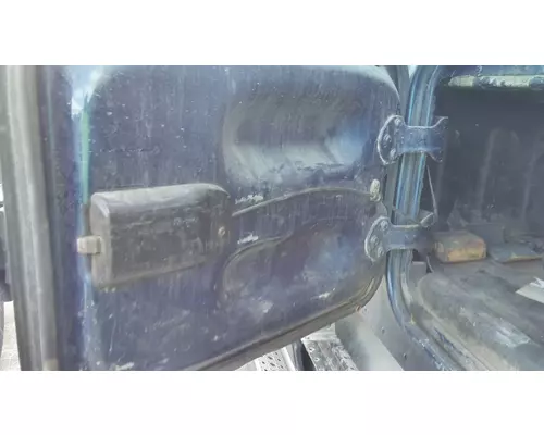 FREIGHTLINER COLUMBIA 120 DOOR, COMPARTMENT