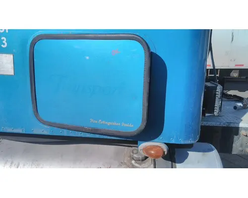 FREIGHTLINER COLUMBIA 120 DOOR, COMPARTMENT