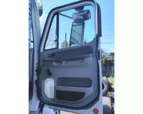 FREIGHTLINER COLUMBIA 120 DOOR ASSEMBLY, FRONT
