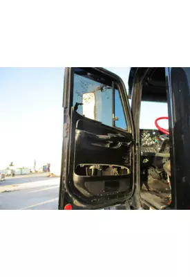 FREIGHTLINER COLUMBIA 120 DOOR ASSEMBLY, FRONT