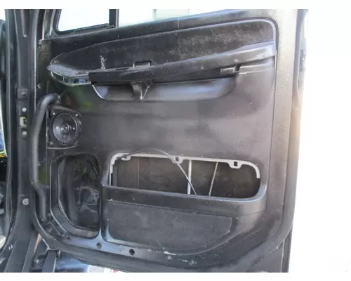 FREIGHTLINER COLUMBIA 120 DOOR ASSEMBLY, FRONT