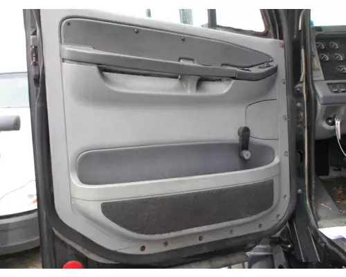 FREIGHTLINER COLUMBIA 120 DOOR ASSEMBLY, FRONT