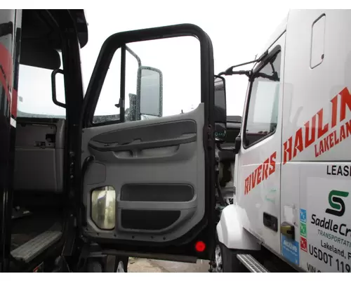 FREIGHTLINER COLUMBIA 120 DOOR ASSEMBLY, FRONT