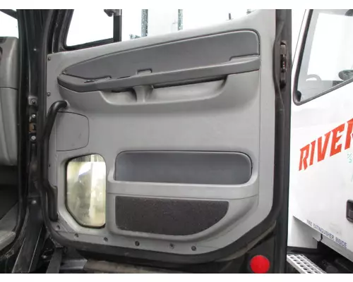FREIGHTLINER COLUMBIA 120 DOOR ASSEMBLY, FRONT