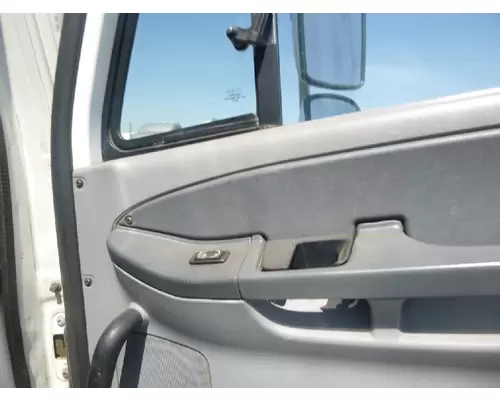 FREIGHTLINER COLUMBIA 120 DOOR ASSEMBLY, FRONT