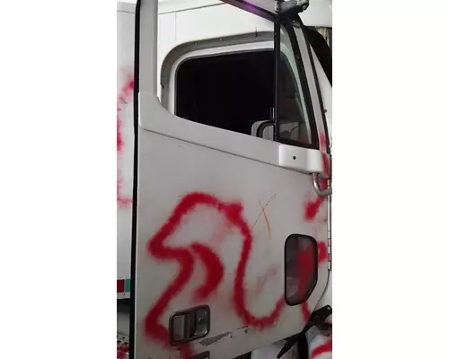 FREIGHTLINER COLUMBIA 120 DOOR ASSEMBLY, FRONT