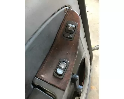 FREIGHTLINER COLUMBIA 120 DOOR ASSEMBLY, FRONT