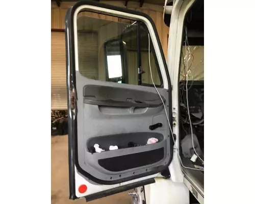 FREIGHTLINER COLUMBIA 120 DOOR ASSEMBLY, FRONT