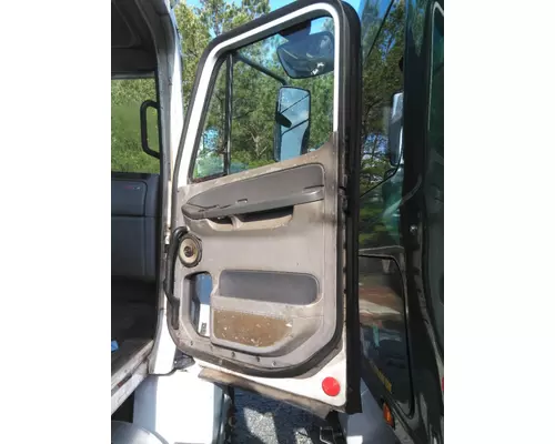 FREIGHTLINER COLUMBIA 120 DOOR ASSEMBLY, FRONT