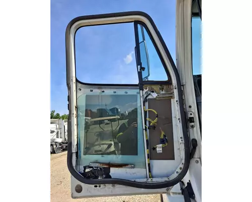 FREIGHTLINER COLUMBIA 120 DOOR ASSEMBLY, FRONT