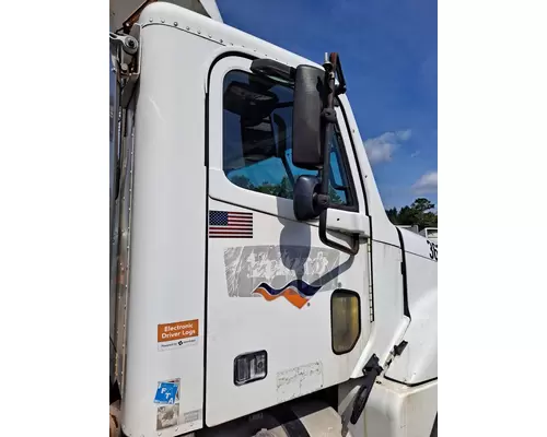 FREIGHTLINER COLUMBIA 120 DOOR ASSEMBLY, FRONT