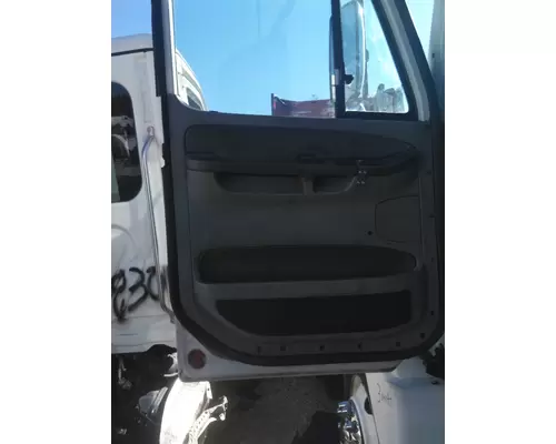 FREIGHTLINER COLUMBIA 120 DOOR ASSEMBLY, FRONT